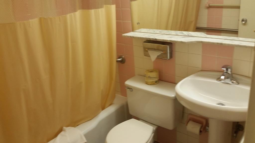 Huntingdon Motor Inn Εξωτερικό φωτογραφία